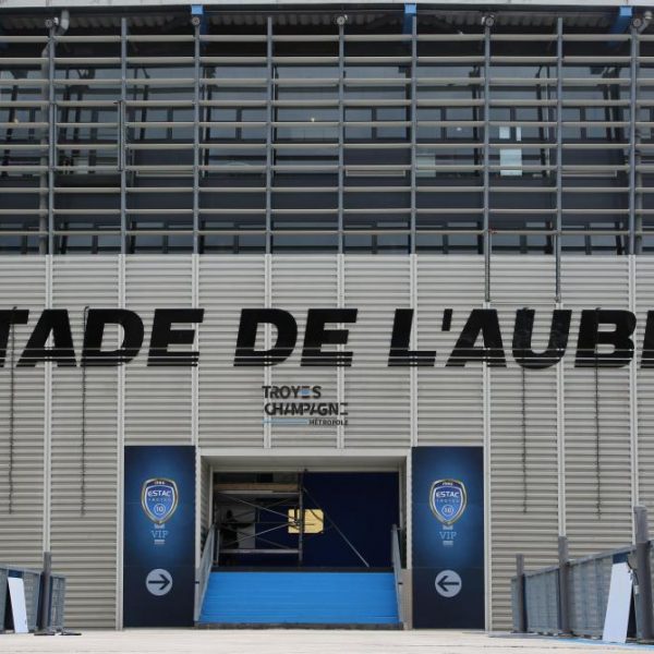 Remplacement de la sonorisation au Stade de l'Aube